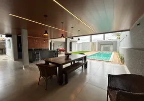 Foto 1 de Casa de Condomínio com 4 Quartos à venda, 325m² em Residencial Granville, Goiânia