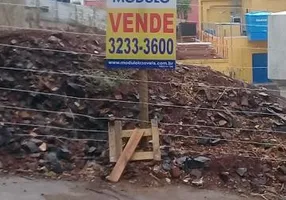 Foto 1 de Lote/Terreno à venda, 300m² em Maracanã, Uberlândia
