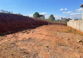 Foto 1 de Lote/Terreno à venda, 400m² em Vila Real, Sabará