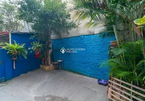 Foto 1 de Apartamento com 2 Quartos à venda, 60m² em Floresta, Porto Alegre