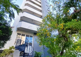 Foto 1 de Apartamento com 3 Quartos à venda, 120m² em Casa Forte, Recife