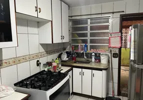 Foto 1 de Casa com 2 Quartos à venda, 77m² em Vila Babilônia, São Paulo