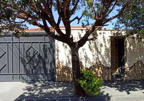 Foto 1 de Casa com 3 Quartos à venda, 174m² em Vila Melhado, Araraquara