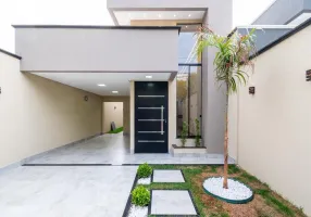 Foto 1 de Casa com 3 Quartos à venda, 135m² em Goiania 2, Goiânia