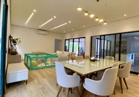 Foto 1 de Casa de Condomínio com 4 Quartos à venda, 300m² em Novo Uruguai, Teresina