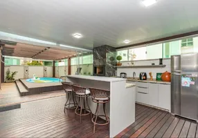 Foto 1 de Apartamento com 3 Quartos à venda, 180m² em Pioneiros, Balneário Camboriú