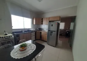 Foto 1 de Casa com 2 Quartos à venda, 125m² em Esplanada Independência, Taubaté