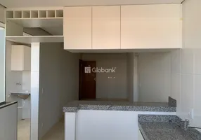 Foto 1 de Apartamento com 2 Quartos à venda, 64m² em Raul Lourenço, Montes Claros