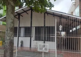 Foto 1 de Casa com 3 Quartos para alugar, 150m² em Centro, Balneário Camboriú