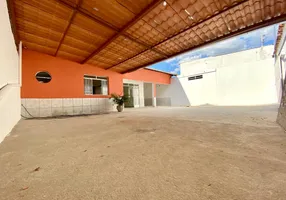 Foto 1 de Casa com 3 Quartos para alugar, 360m² em Parque Recreio, Contagem