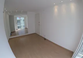 Foto 1 de Apartamento com 2 Quartos para alugar, 50m² em Taquara, Rio de Janeiro