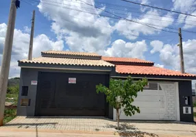 Foto 1 de Casa com 2 Quartos à venda, 100m² em Centro, Aracoiaba da Serra