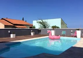 Foto 1 de Sobrado com 3 Quartos para venda ou aluguel, 180m² em Praia do Ervino, São Francisco do Sul