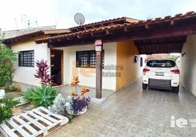 Foto 1 de Casa com 3 Quartos à venda, 348m² em Jardim Caviúna, Rolândia
