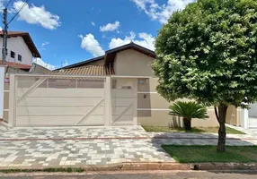 Foto 1 de Casa com 3 Quartos à venda, 356m² em Campo Grande, Recife