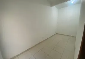 Foto 1 de Kitnet com 1 Quarto para alugar, 40m² em Bonsucesso, Rio de Janeiro