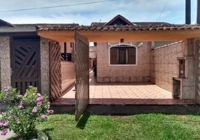 Foto 1 de Casa com 2 Quartos à venda, 70m² em Jequitiba, Itanhaém
