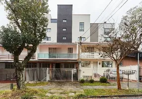 Foto 1 de Sobrado com 4 Quartos para alugar, 140m² em Santa Quitéria, Curitiba