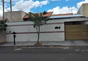 Foto 1 de Casa com 2 Quartos à venda, 86m² em Jardim Indaiá, Araraquara