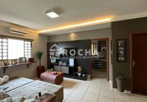 Foto 1 de Casa com 2 Quartos à venda, 77m² em Monte Castelo, Campo Grande