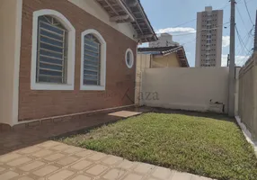 Foto 1 de Casa com 3 Quartos para alugar, 105m² em Parque Itamarati, Jacareí