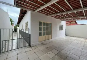 Foto 1 de Casa com 3 Quartos à venda, 146m² em Campina do Barreto, Recife