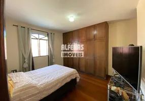 Foto 1 de Casa com 3 Quartos à venda, 167m² em Inconfidentes, Contagem