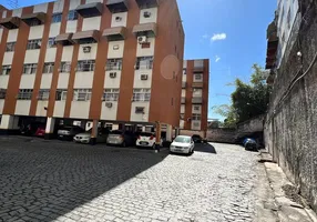 Foto 1 de Apartamento com 2 Quartos para alugar, 60m² em Santa Catarina, São Gonçalo