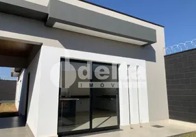 Foto 1 de Casa com 3 Quartos à venda, 100m² em Loteamento Portal do Vale II, Uberlândia