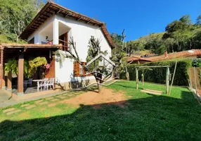 Foto 1 de Casa de Condomínio com 3 Quartos à venda, 138m² em Nogueira, Petrópolis