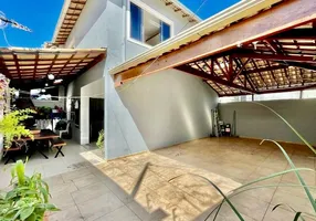 Foto 1 de Casa com 3 Quartos à venda, 150m² em Castelo, Belo Horizonte