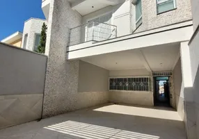 Foto 1 de Sobrado com 4 Quartos à venda, 250m² em Parque São Domingos, São Paulo