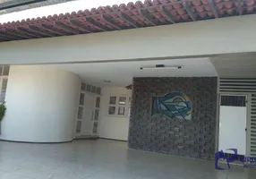 Foto 1 de Casa com 4 Quartos à venda, 213m² em Vila União, Fortaleza