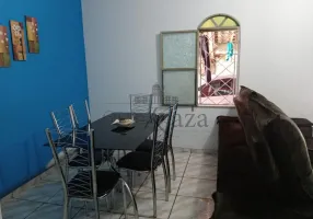 Foto 1 de Casa com 5 Quartos à venda, 196m² em Conjunto Residencial Trinta e Um de Março, São José dos Campos