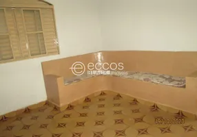 Foto 1 de Casa com 6 Quartos à venda, 250m² em Custódio Pereira, Uberlândia