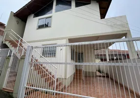 Foto 1 de Sobrado com 4 Quartos à venda, 143m² em Canto, Florianópolis