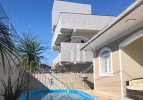 Foto 1 de Casa com 4 Quartos à venda, 236m² em Capoeiras, Florianópolis