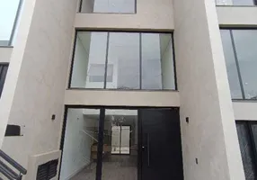 Foto 1 de Casa de Condomínio com 2 Quartos para alugar, 124m² em Granja Viana, Cotia