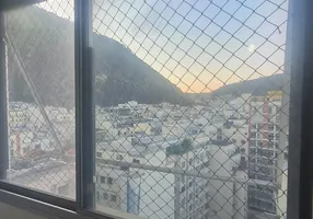 Foto 1 de Apartamento com 2 Quartos para alugar, 75m² em Copacabana, Rio de Janeiro