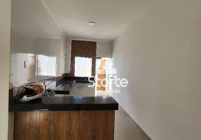 Foto 1 de Casa com 3 Quartos à venda, 140m² em Dona Zulmira, Uberlândia