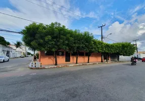 Foto 1 de Casa com 4 Quartos à venda, 249m² em Monte Castelo, Fortaleza