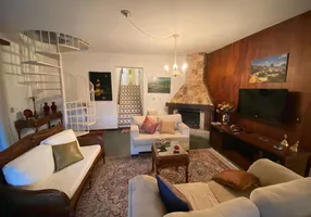 Foto 1 de Casa de Condomínio com 7 Quartos à venda, 250m² em Itaipava, Petrópolis