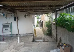 Foto 1 de Casa com 3 Quartos à venda, 250m² em Jardim Itú Sabará, Porto Alegre