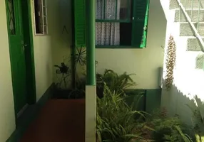 Foto 1 de Casa com 2 Quartos à venda, 138m² em Vila Lucinda, Santo André