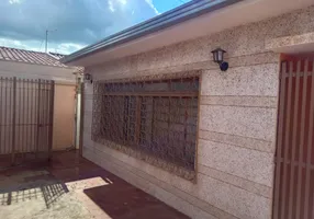 Foto 1 de Casa com 3 Quartos para venda ou aluguel, 150m² em Vila Nossa Senhora do Carmo, Araraquara