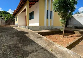 Foto 1 de Casa com 3 Quartos para alugar, 222m² em Setor Faiçalville, Goiânia
