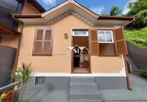 Foto 1 de Casa com 3 Quartos à venda, 180m² em Vila Militar, Petrópolis