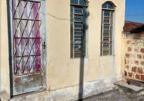 Foto 1 de Casa com 2 Quartos à venda, 140m² em Maria Áurea, Pindamonhangaba