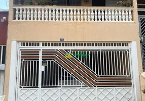 Foto 1 de Casa com 2 Quartos para alugar, 90m² em Portal dos Gramados, Guarulhos
