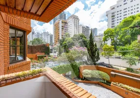 Foto 1 de Apartamento com 3 Quartos à venda, 198m² em Jardins, São Paulo